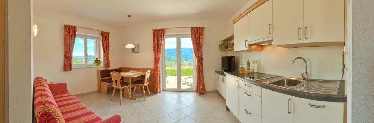 Unterstoan Hof Apartment Termeno Exterior photo